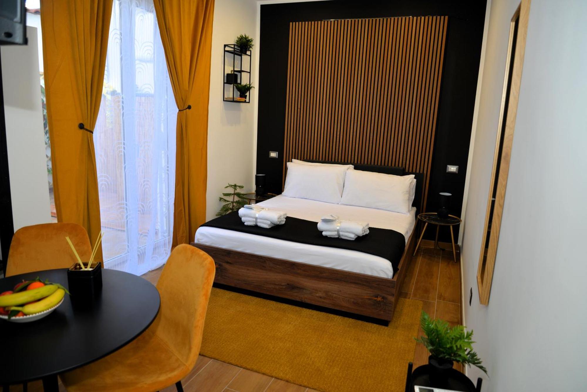 Blackwoody Contemporary - Centro Storico Naples