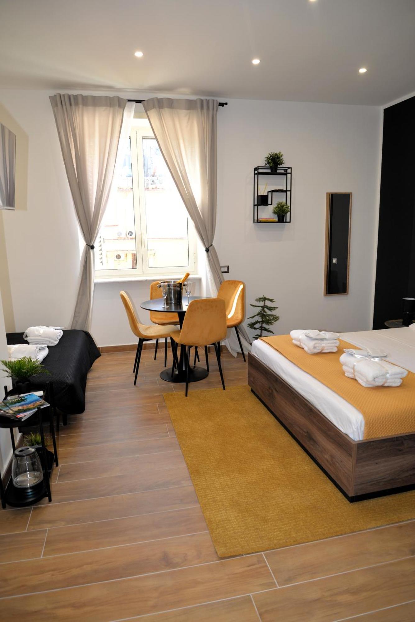 Blackwoody Contemporary - Centro Storico Naples